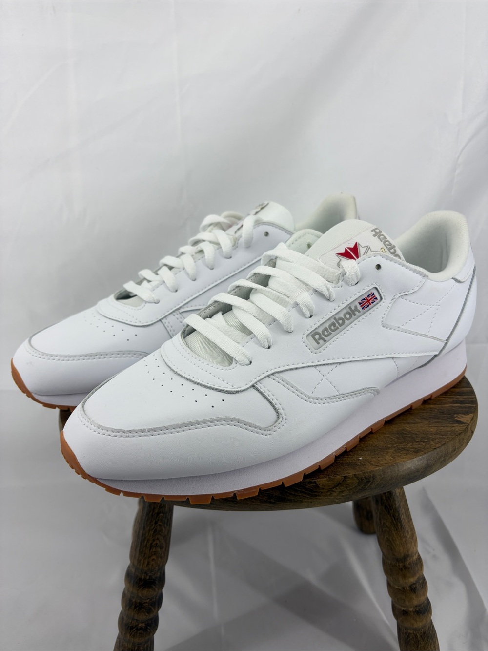 NWOT Reebok Classic All White Leather Sneakers w/ Gum Rubber Soles, Mens sz 12